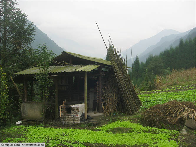 China: Sichuan Province: Farm shed