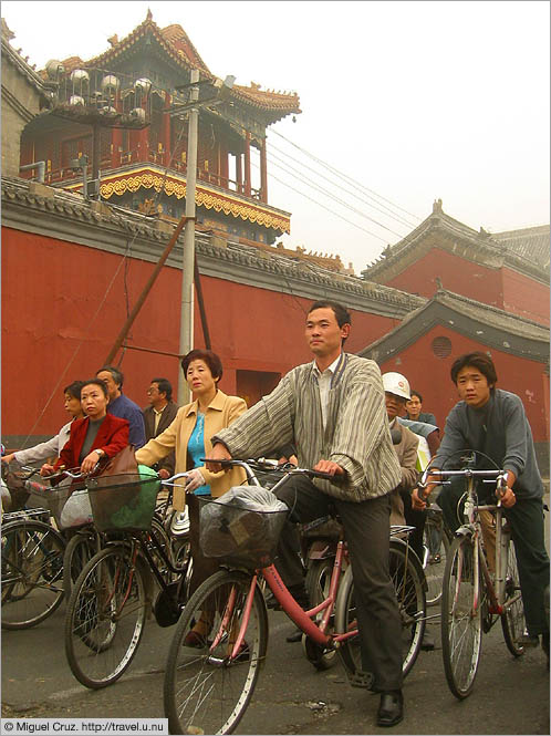 China: Beijing: And they're off!