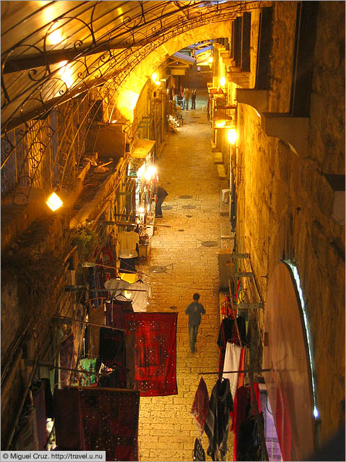 Israel: Jerusalem: Covered street from above