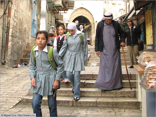 Israel: Jerusalem: Palestinian girls on the way to school