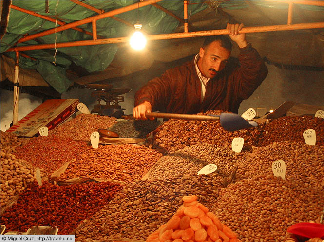 Morocco: Marrakech: Nuts