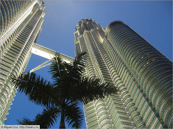 Malaysia: Kuala Lumpur: Yet another twin towers photo