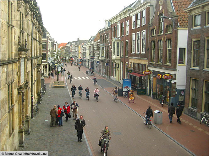 Netherlands: Leiden: Leisurely streets