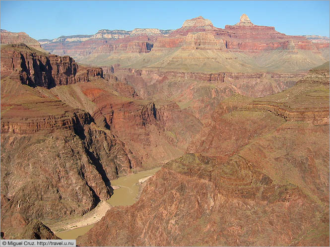 United States: Arizona: Looking down from Plateau Point